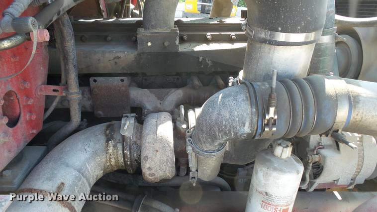 image for item DA1701 1996 Freightliner FLD112 semi truck