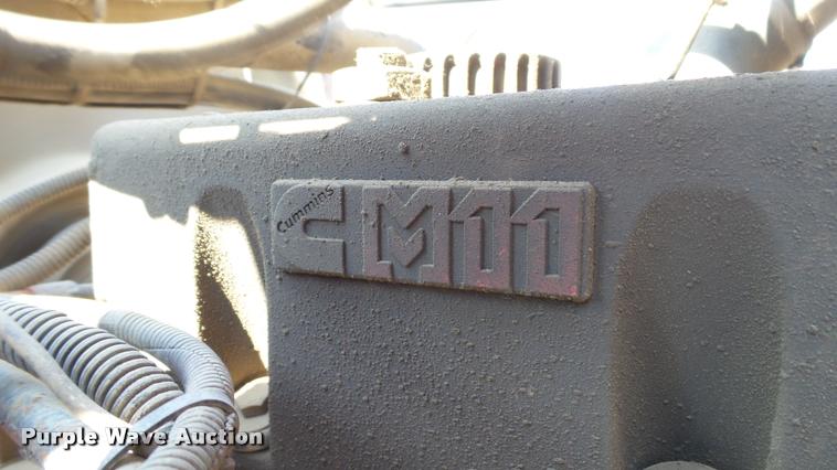 image for item DA1701 1996 Freightliner FLD112 semi truck