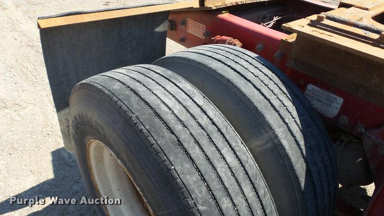 image for item DA1701 1996 Freightliner FLD112 semi truck