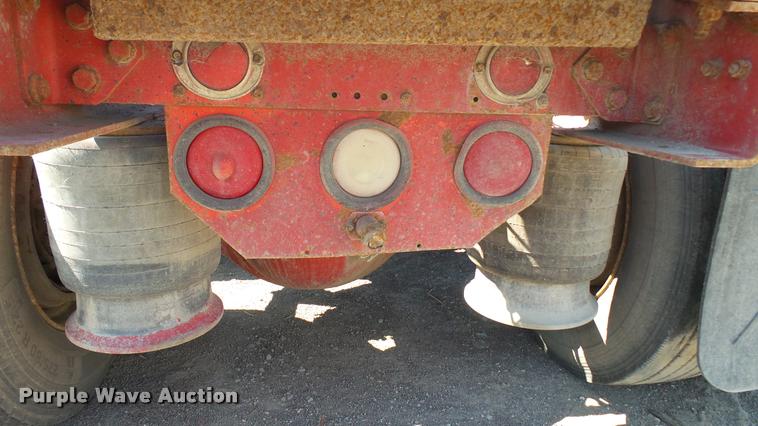 image for item DA1701 1996 Freightliner FLD112 semi truck