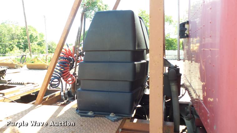 image for item DA1701 1996 Freightliner FLD112 semi truck