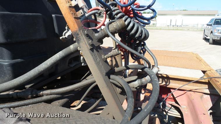 image for item DA1701 1996 Freightliner FLD112 semi truck