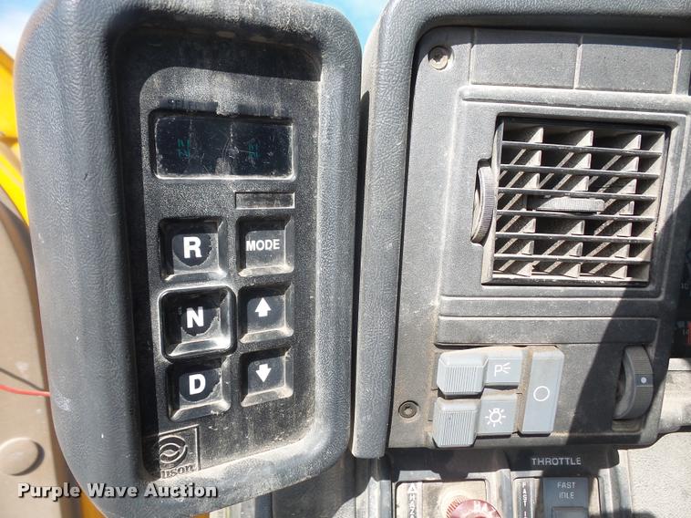 image for item DA1705 1997 GMC C7500 flatbed truck