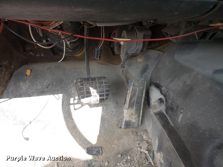 image for item DA1705 1997 GMC C7500 flatbed truck