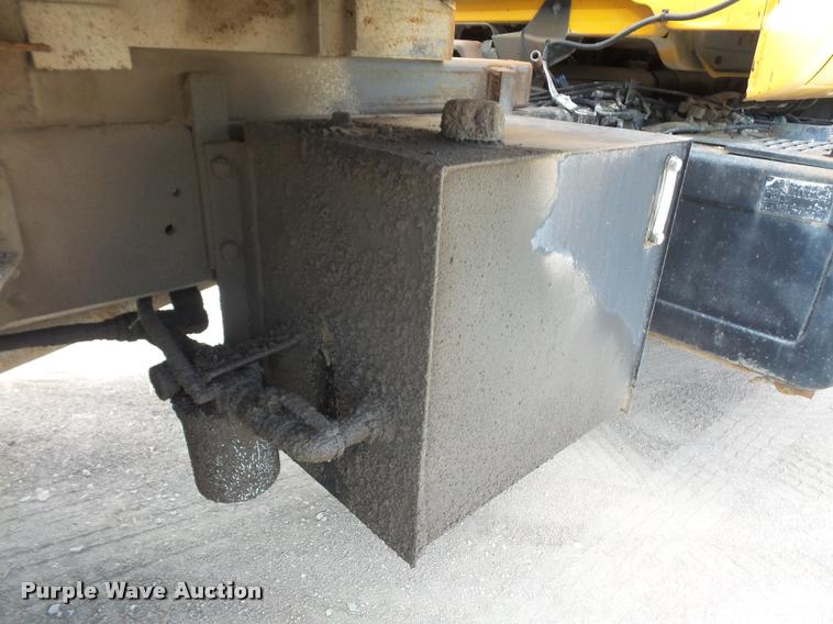 image for item DA1705 1997 GMC C7500 flatbed truck