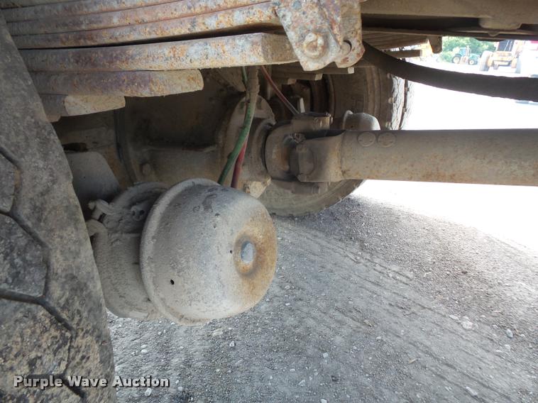 image for item DA1705 1997 GMC C7500 flatbed truck