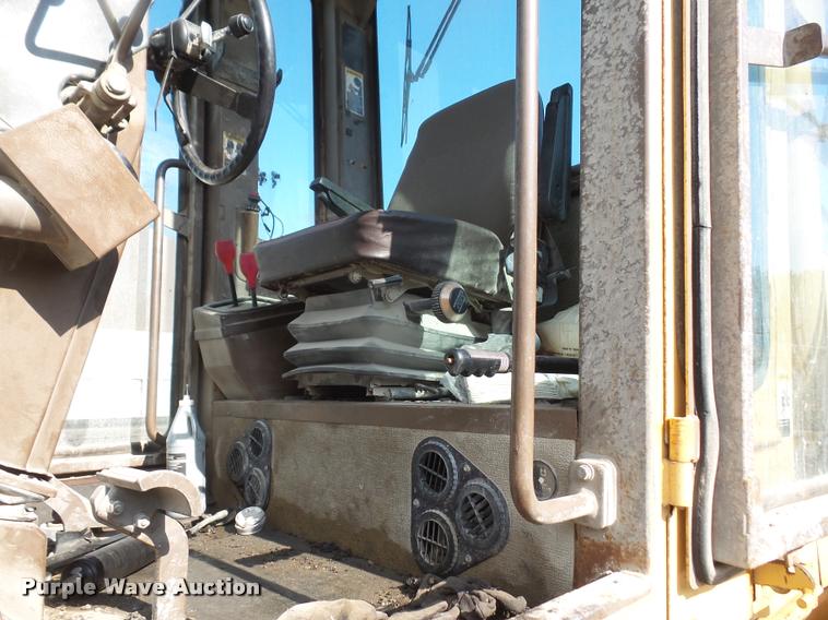 image for item DA1706 1994 Champion 720A motor grader