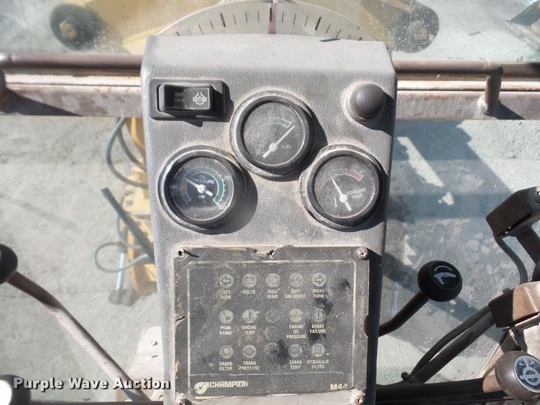 image for item DA1706 1994 Champion 720A motor grader