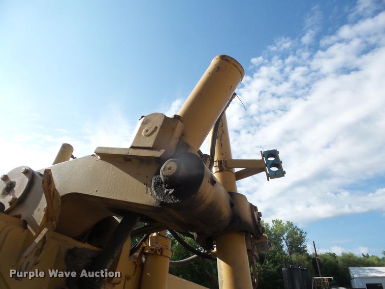 image for item DA1706 1994 Champion 720A motor grader