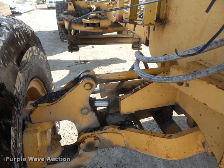 image for item DA1706 1994 Champion 720A motor grader