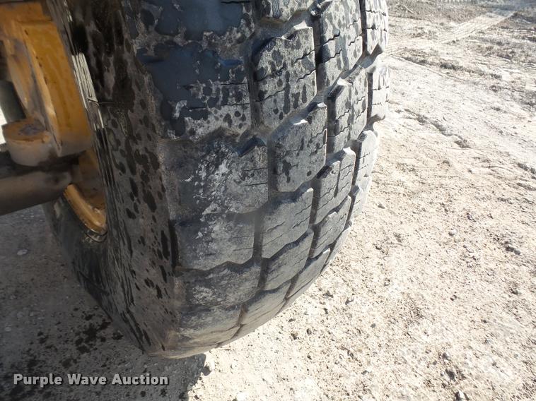 image for item DA1706 1994 Champion 720A motor grader