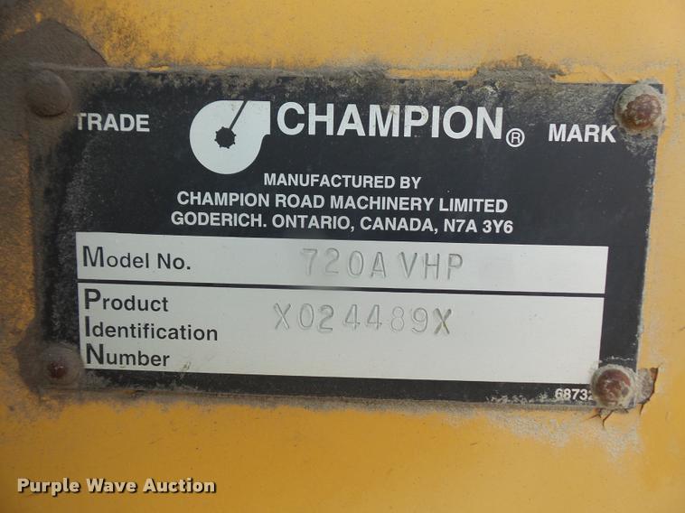image for item DA1706 1994 Champion 720A motor grader