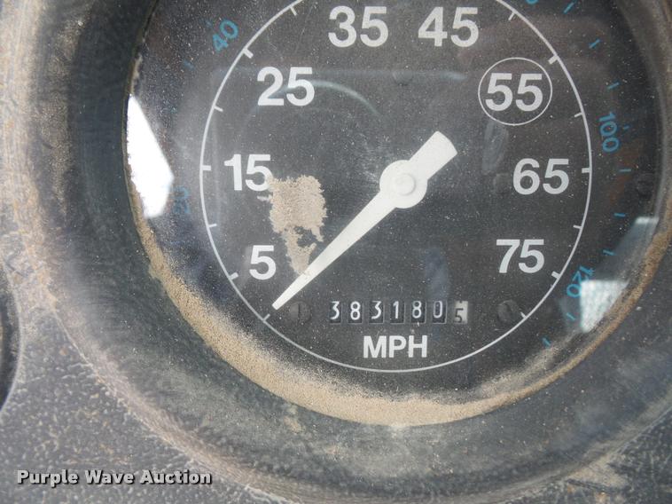 image for item DA1707 1991 Ford LT8000 flat winch truck