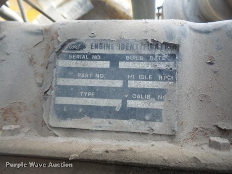 image for item DA1707 1991 Ford LT8000 flat winch truck