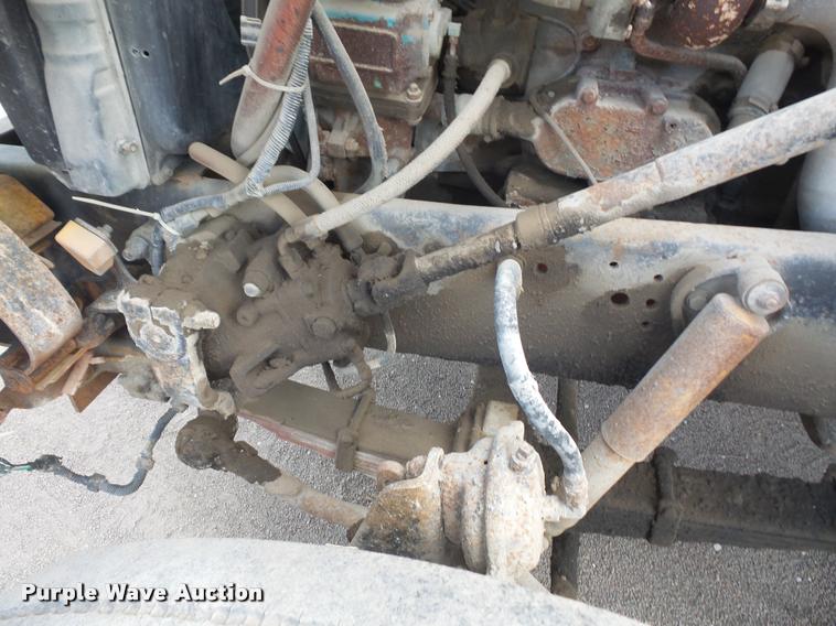 image for item DA1707 1991 Ford LT8000 flat winch truck