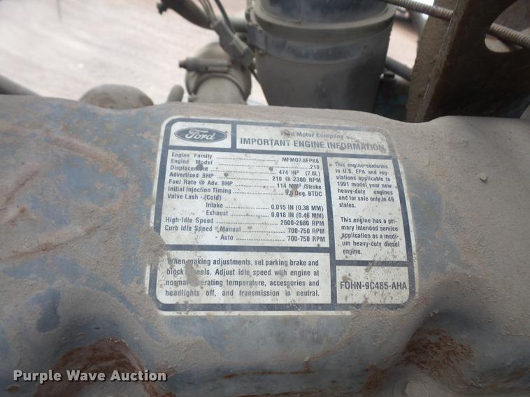 image for item DA1707 1991 Ford LT8000 flat winch truck