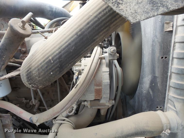 image for item DA1707 1991 Ford LT8000 flat winch truck