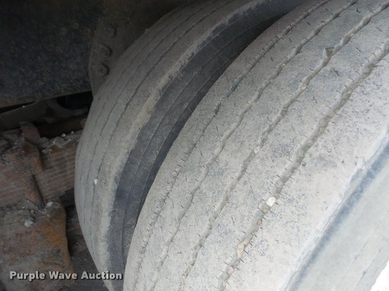 image for item DA1707 1991 Ford LT8000 flat winch truck