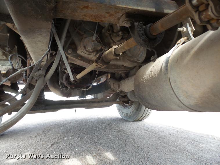 image for item DA1707 1991 Ford LT8000 flat winch truck