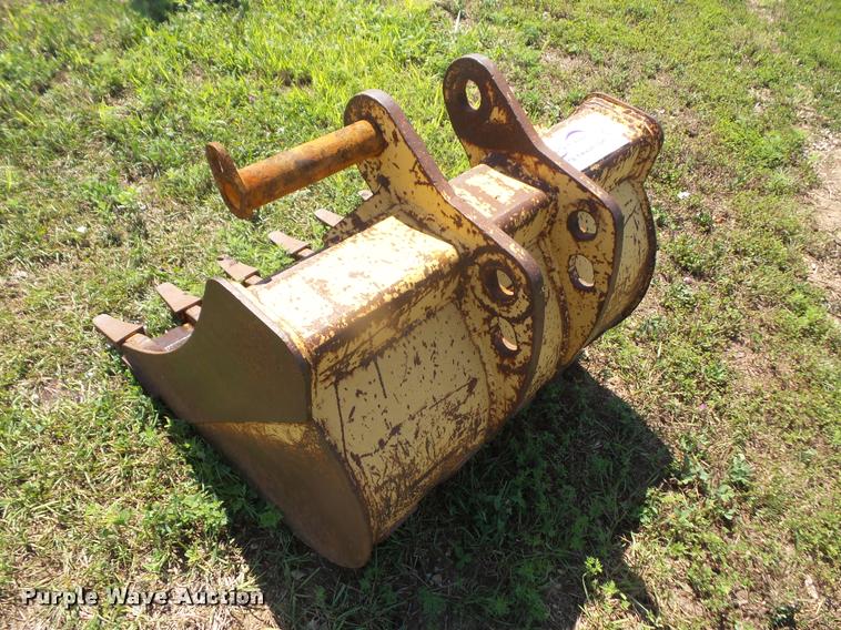 image for item DA1713 Backhoe bucket