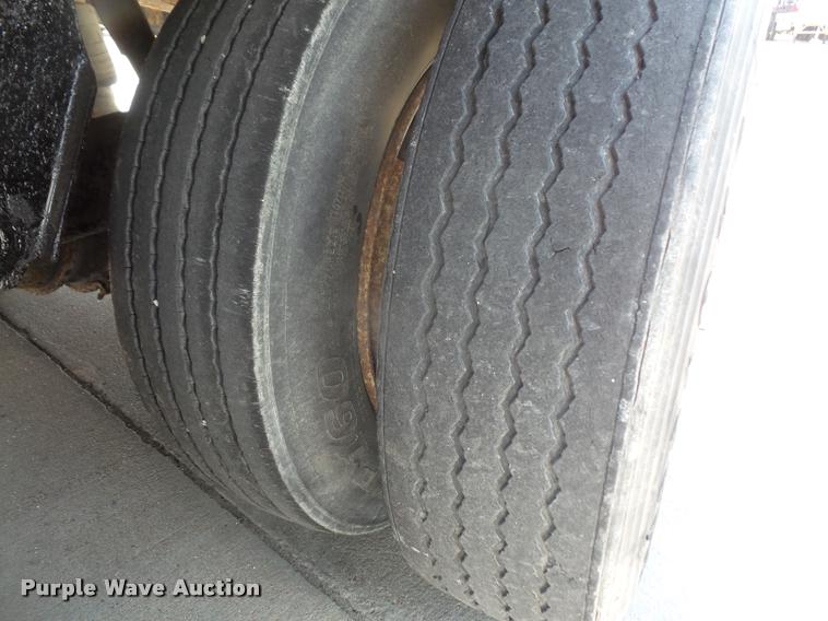 image for item DA1721 2001 Nuttall 235LBPS drop deck equipment trailer