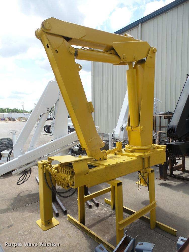 image for item DA1725 Knuckle boom crane