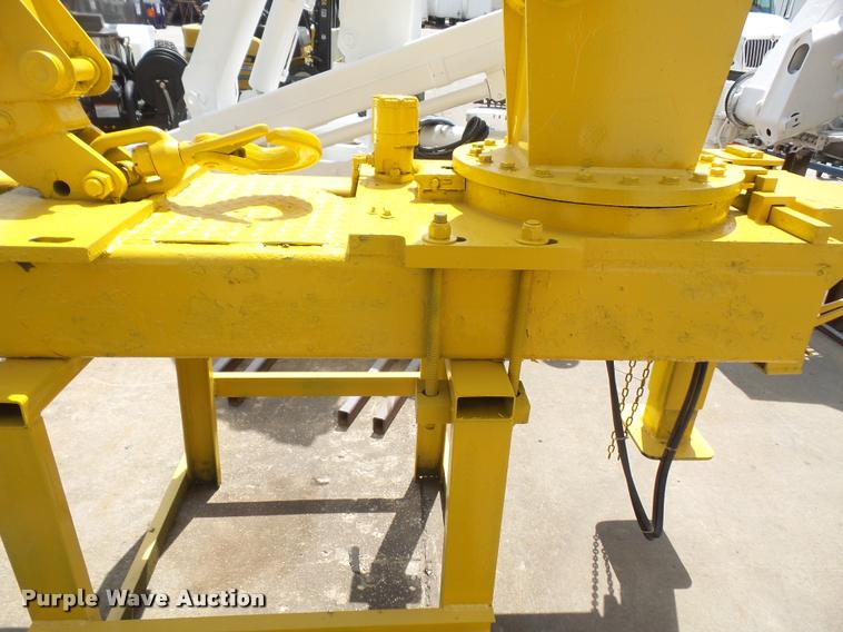 image for item DA1725 Knuckle boom crane