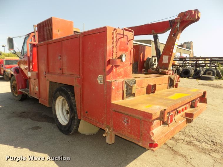 image for item DA3050 2001 Sterling M5500 Acterra service truck with crane
