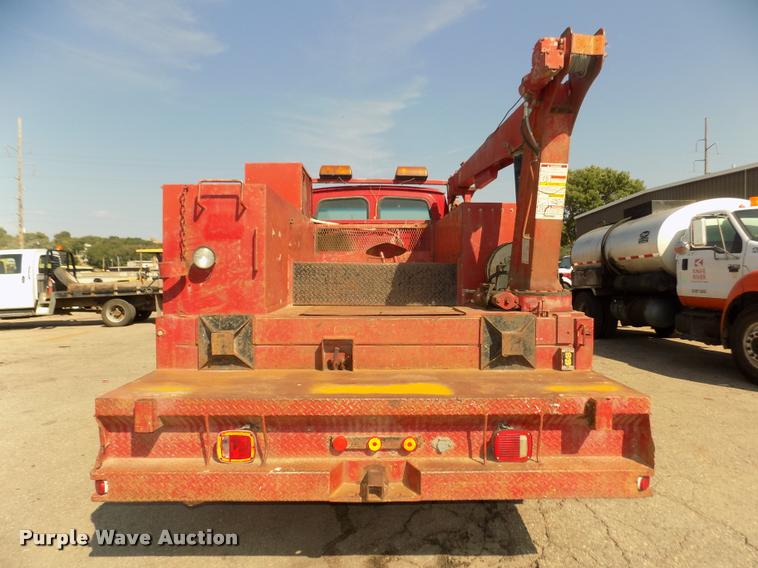 image for item DA3050 2001 Sterling M5500 Acterra service truck with crane