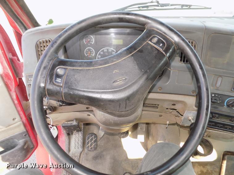 image for item DA3050 2001 Sterling M5500 Acterra service truck with crane