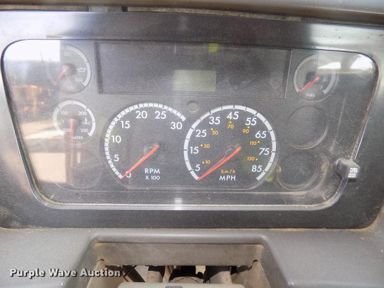 image for item DA3050 2001 Sterling M5500 Acterra service truck with crane