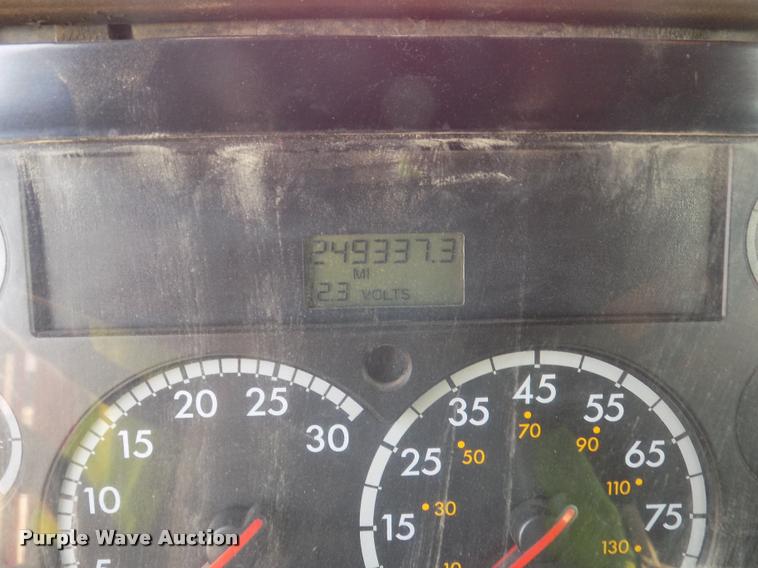 image for item DA3050 2001 Sterling M5500 Acterra service truck with crane