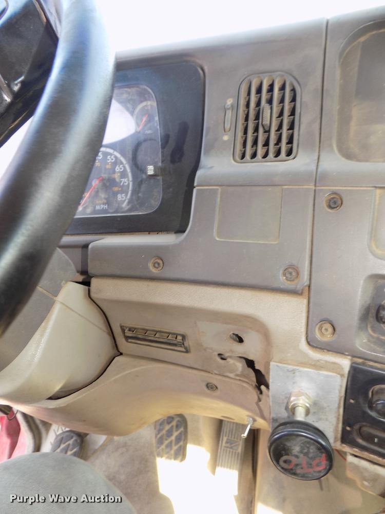 image for item DA3050 2001 Sterling M5500 Acterra service truck with crane