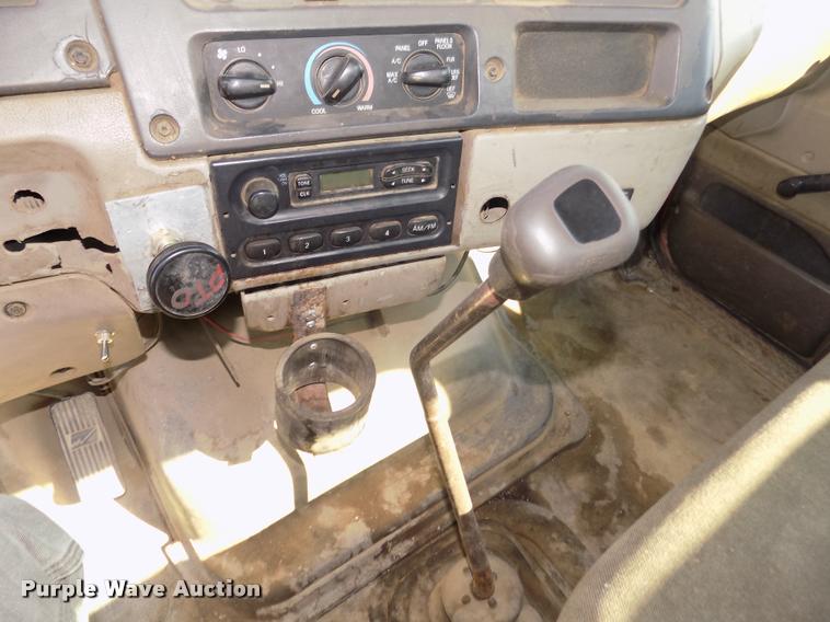 image for item DA3050 2001 Sterling M5500 Acterra service truck with crane