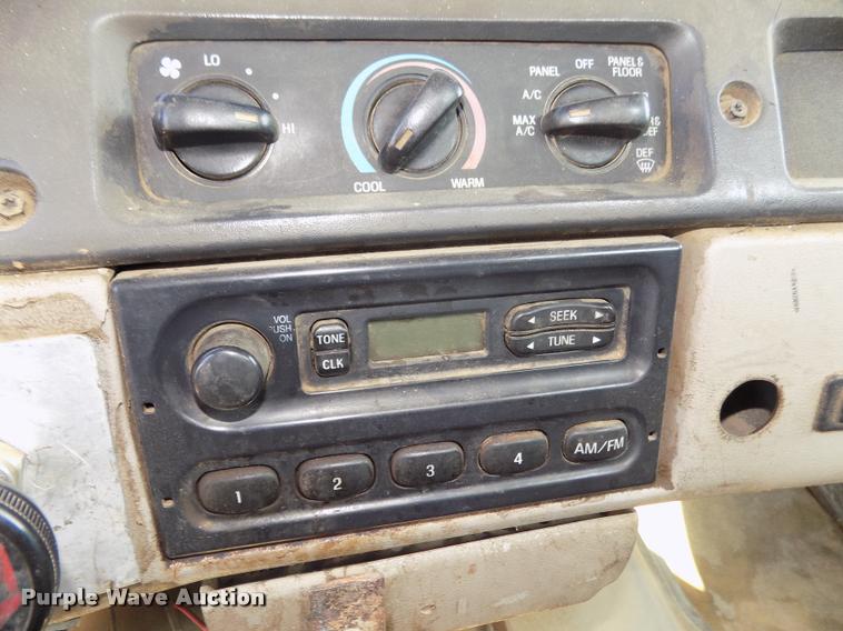 image for item DA3050 2001 Sterling M5500 Acterra service truck with crane