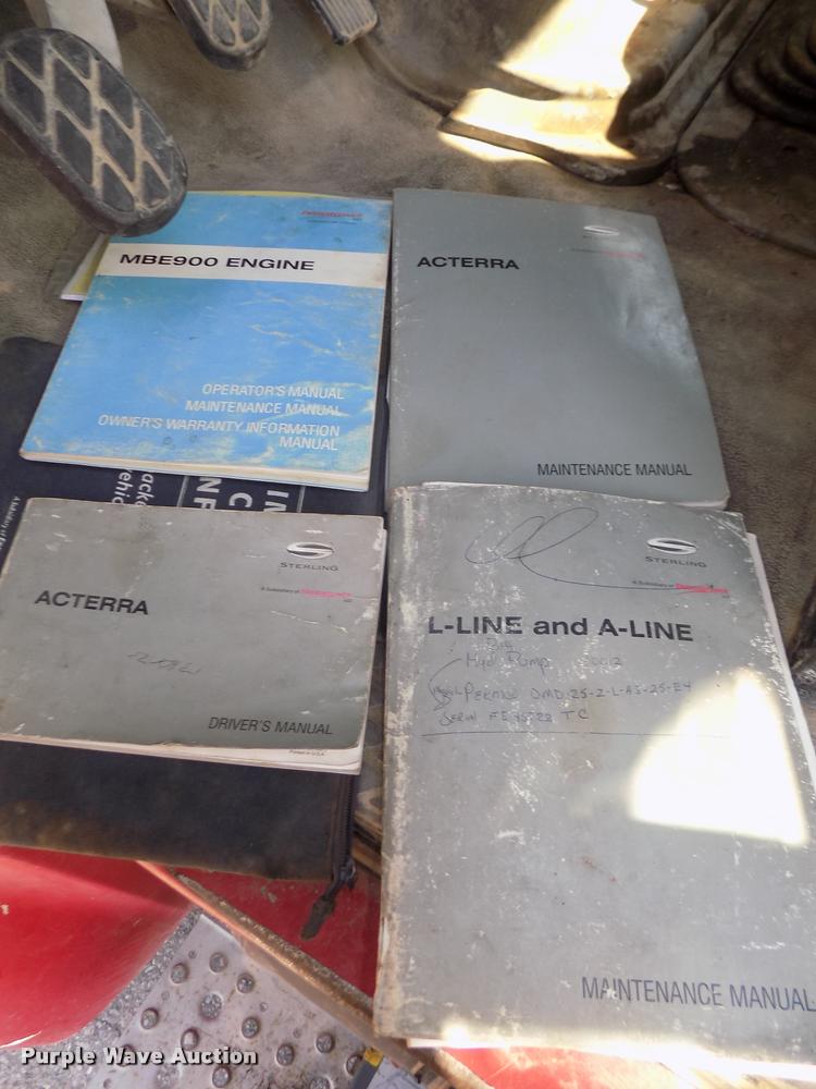 image for item DA3050 2001 Sterling M5500 Acterra service truck with crane