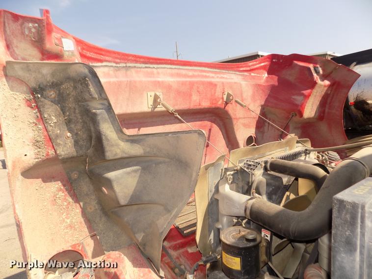 image for item DA3050 2001 Sterling M5500 Acterra service truck with crane