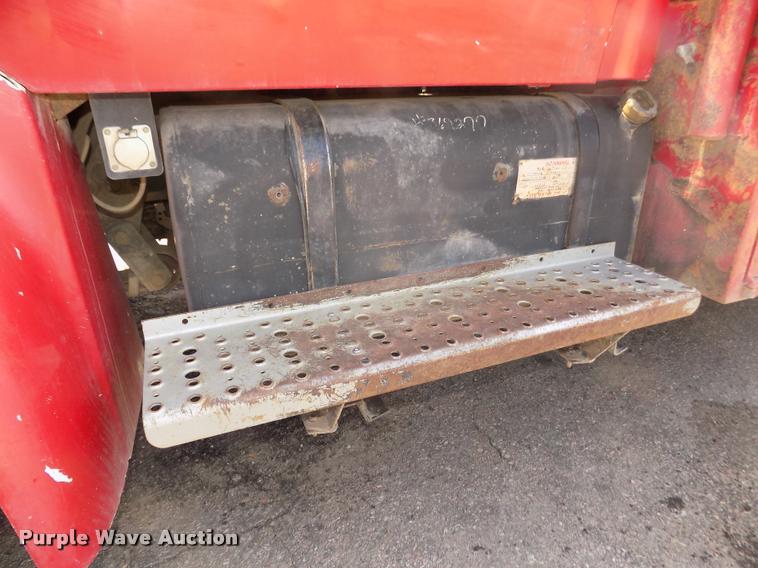 image for item DA3050 2001 Sterling M5500 Acterra service truck with crane