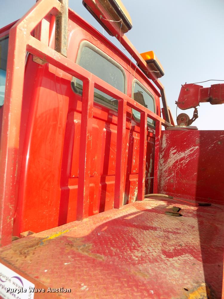 image for item DA3050 2001 Sterling M5500 Acterra service truck with crane