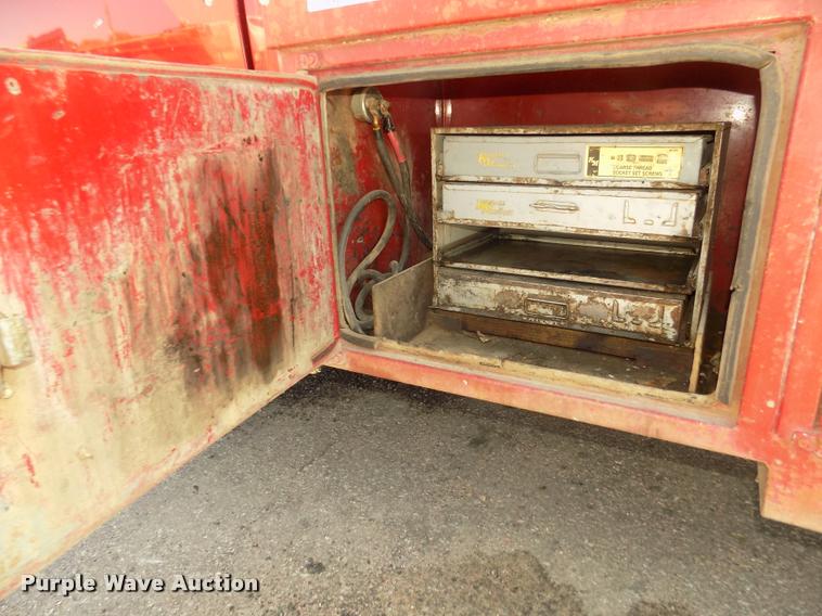 image for item DA3050 2001 Sterling M5500 Acterra service truck with crane