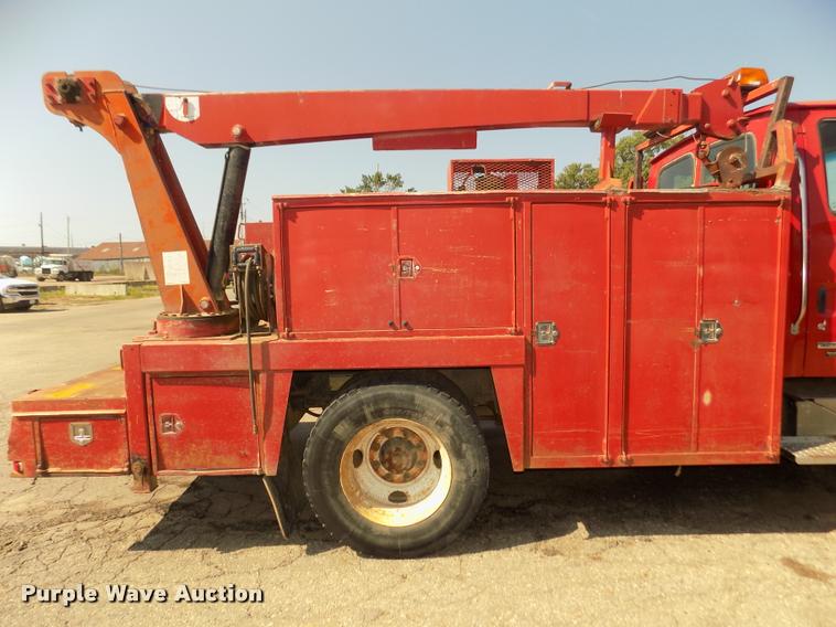 image for item DA3050 2001 Sterling M5500 Acterra service truck with crane