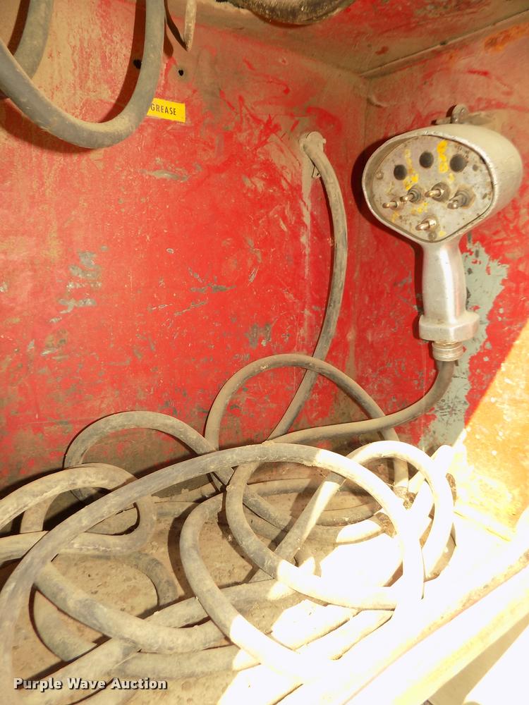 image for item DA3050 2001 Sterling M5500 Acterra service truck with crane