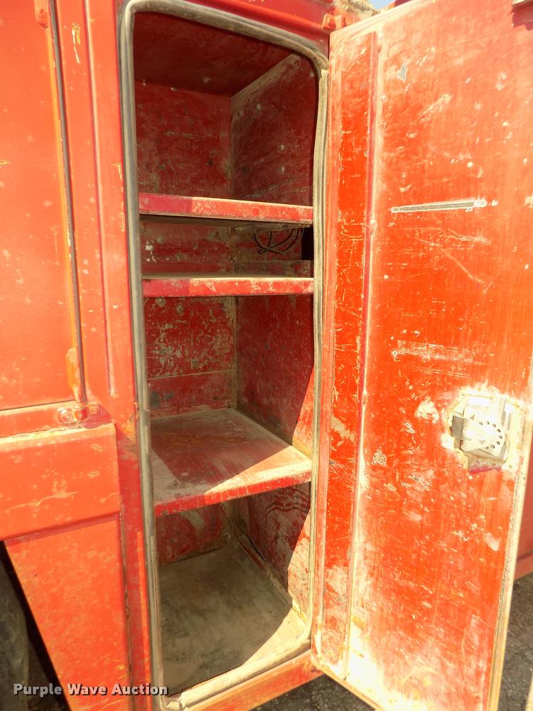 image for item DA3050 2001 Sterling M5500 Acterra service truck with crane