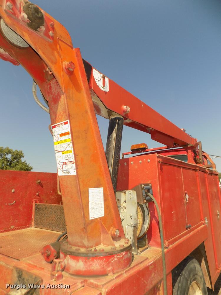 image for item DA3050 2001 Sterling M5500 Acterra service truck with crane