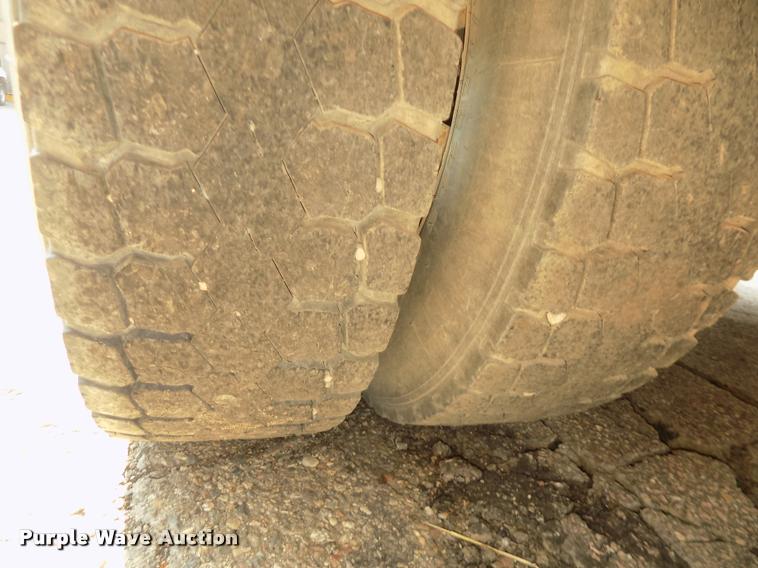 image for item DA3050 2001 Sterling M5500 Acterra service truck with crane