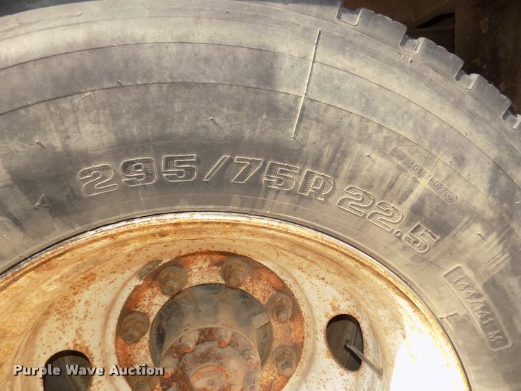 image for item DA3050 2001 Sterling M5500 Acterra service truck with crane