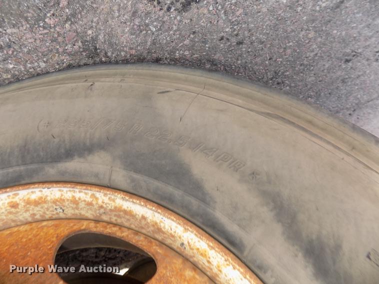 image for item DA3050 2001 Sterling M5500 Acterra service truck with crane