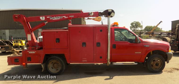 image for item DA3051 2004 Ford F550 Super Duty service truck with crane