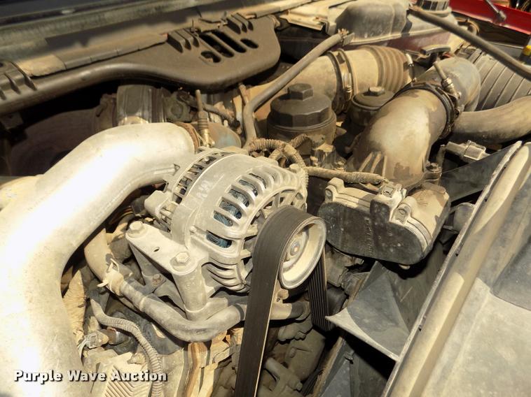 image for item DA3051 2004 Ford F550 Super Duty service truck with crane