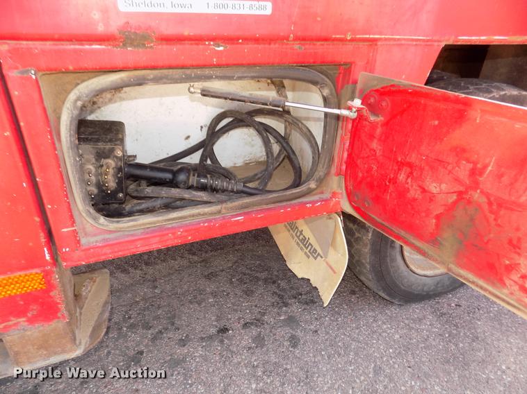 image for item DA3051 2004 Ford F550 Super Duty service truck with crane